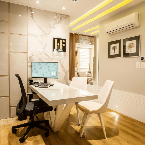 Commercial Spaces 12 Meeting Room